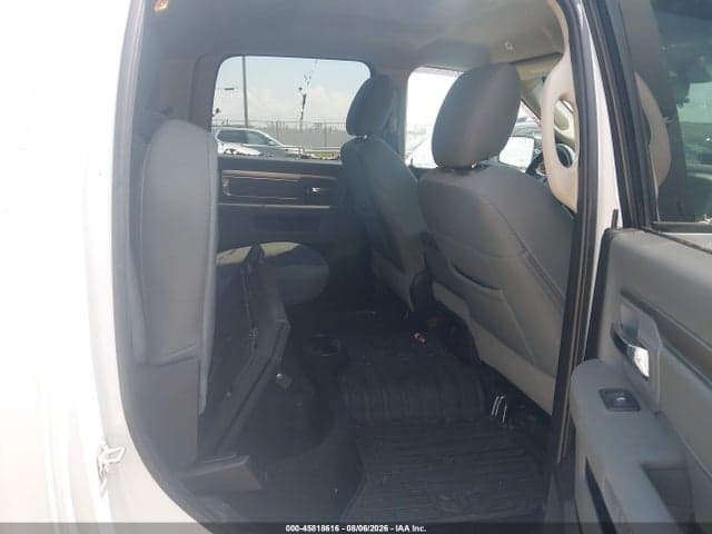 2019 RAM 1500 CLASSIC SLT 8