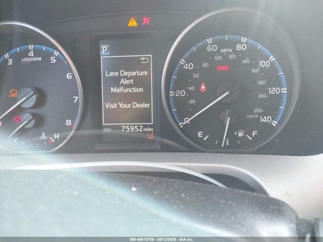2017 TOYOTA RAV4 LE 7