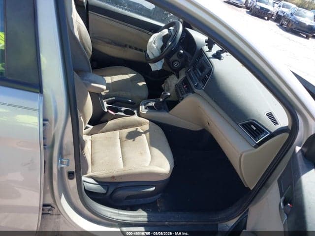 2018 HYUNDAI ELANTRA SE 5