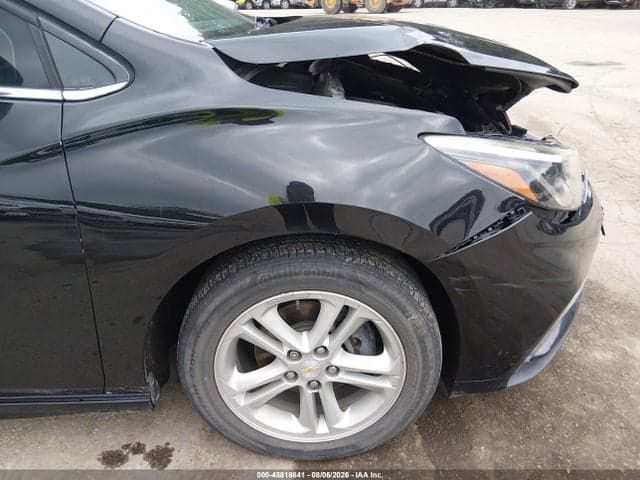 2018 CHEVROLET CRUZE LT AUTO 17