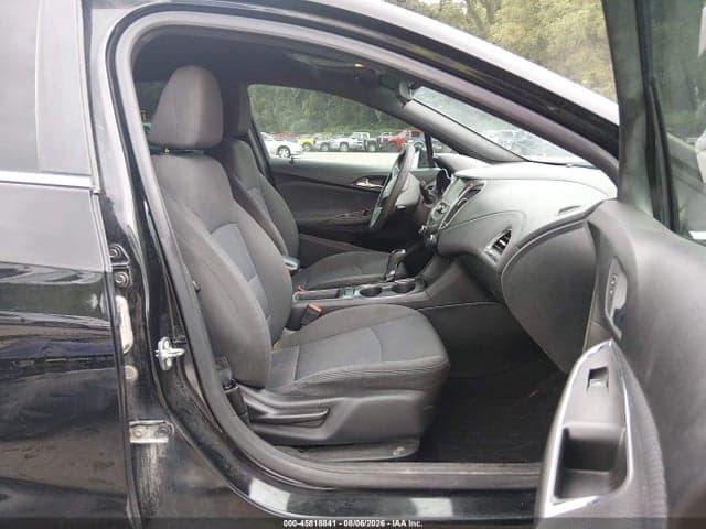 2018 CHEVROLET CRUZE LT AUTO 5