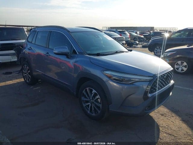 2022 TOYOTA COROLLA CROSS XLE - 1