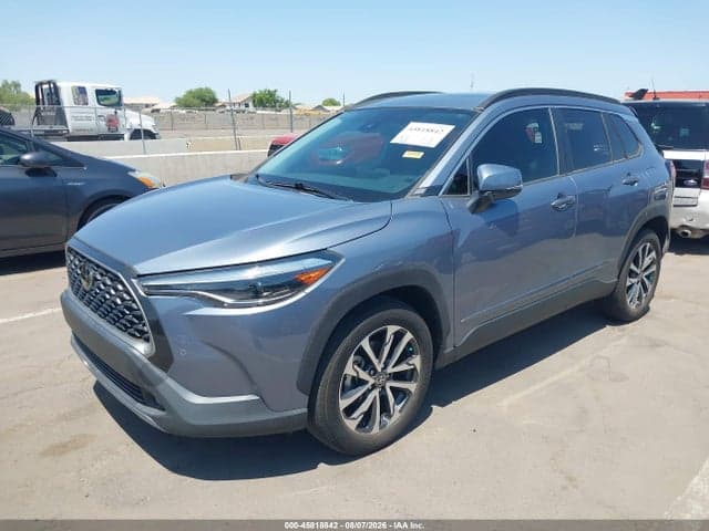 2022 TOYOTA COROLLA CROSS XLE 2