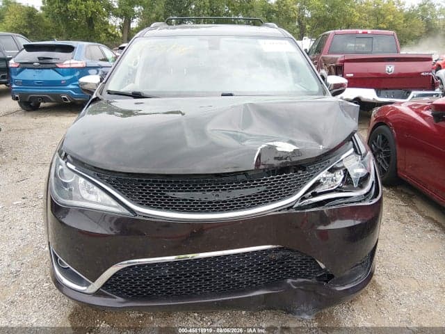 2017 CHRYSLER PACIFICA LIMITED 11