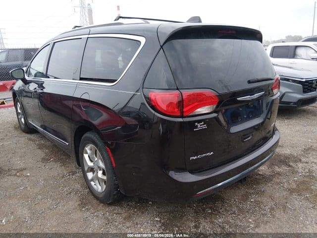 2017 CHRYSLER PACIFICA LIMITED 3