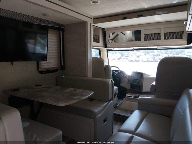 2019 FORD F53 5