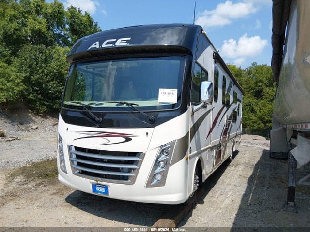 2019 FORD F53 6