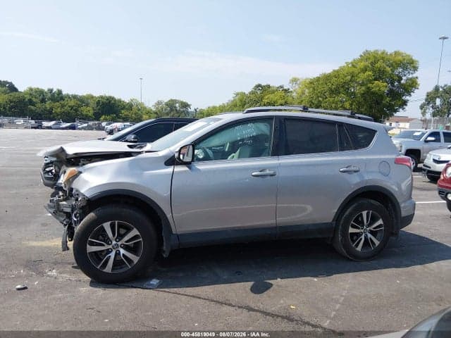 2017 TOYOTA RAV4 XLE 14