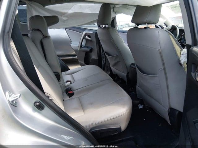 2017 TOYOTA RAV4 XLE 8