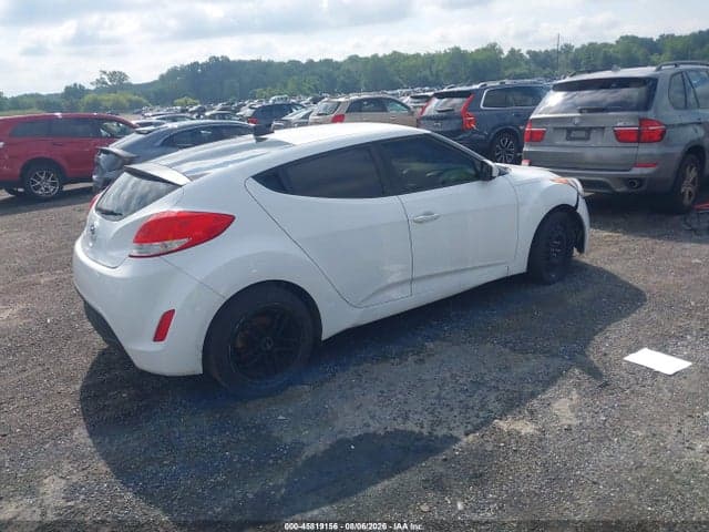 2017 HYUNDAI VELOSTER 4