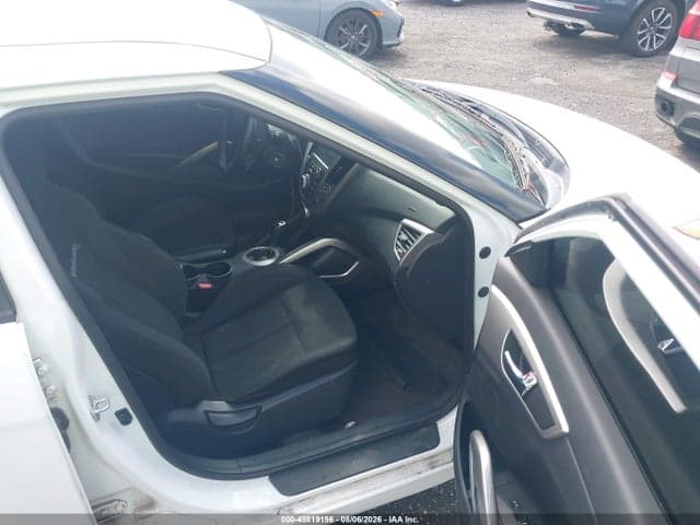 2017 HYUNDAI VELOSTER 5