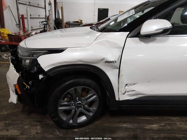 2023 KIA SELTOS S 18