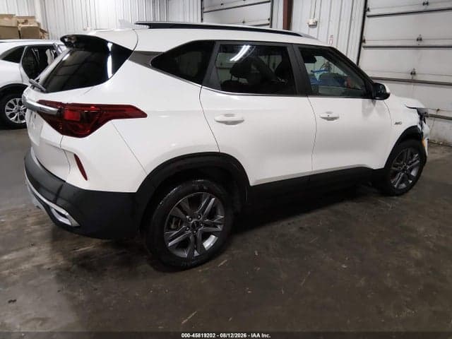 2023 KIA SELTOS S 4