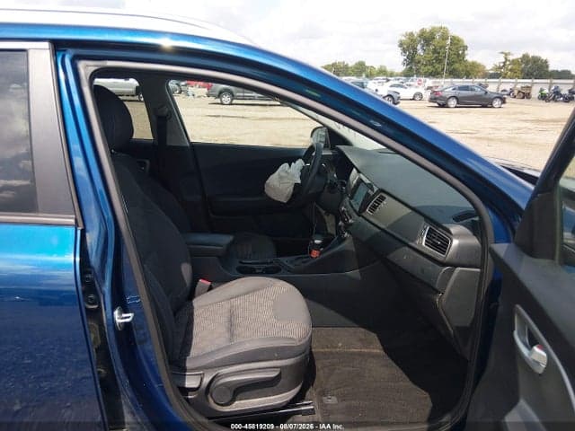 2019 KIA NIRO LX 5