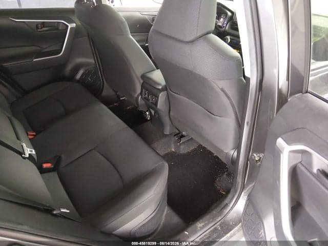 2019 TOYOTA RAV4 HYBRID LE 8