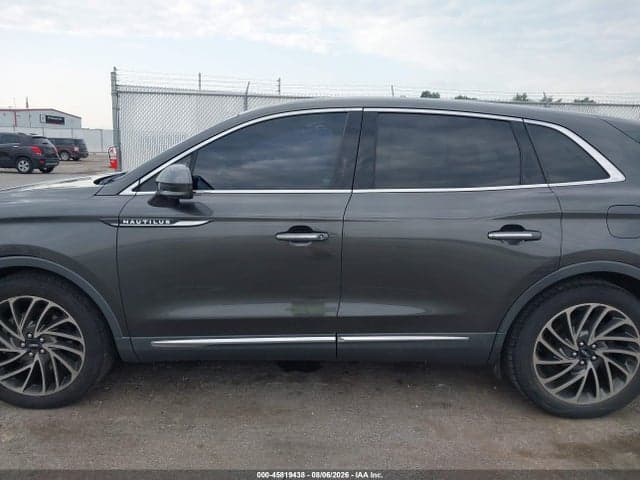 2019 LINCOLN NAUTILUS RESERVE 15