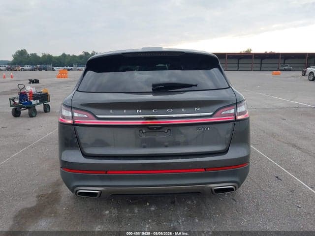 2019 LINCOLN NAUTILUS RESERVE 17