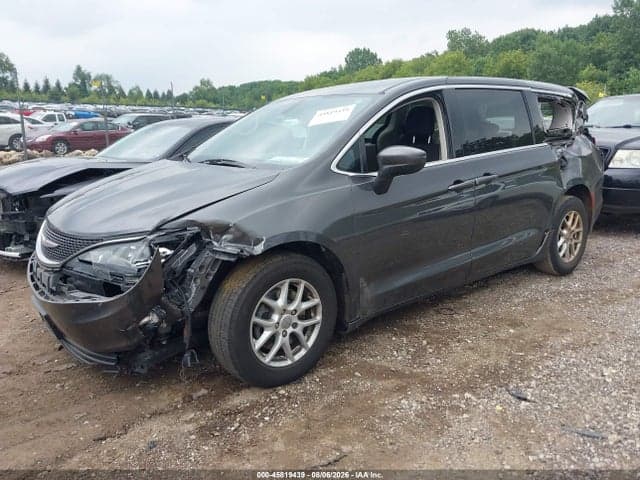 2017 CHRYSLER PACIFICA TOURING 2