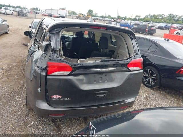 2017 CHRYSLER PACIFICA TOURING 16