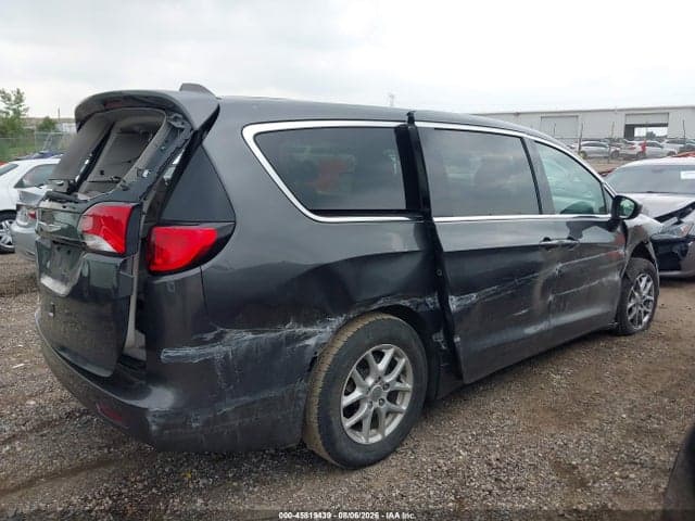 2017 CHRYSLER PACIFICA TOURING 6