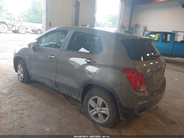 2021 CHEVROLET TRAX AWD LS 3