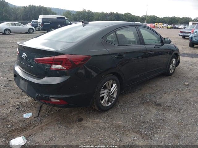 2020 HYUNDAI ELANTRA SEL 4