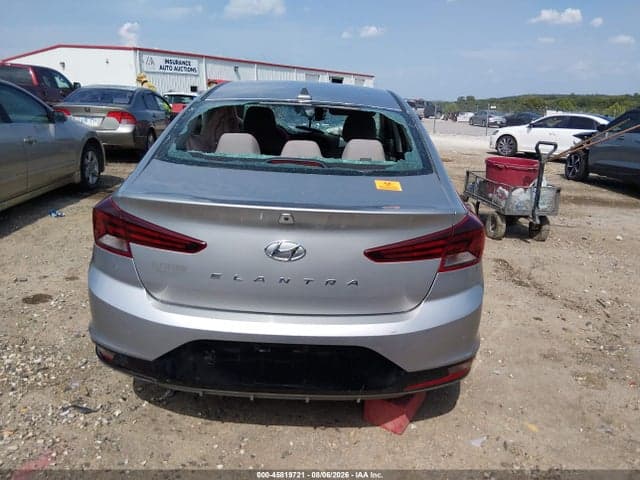 2020 HYUNDAI ELANTRA SEL 16