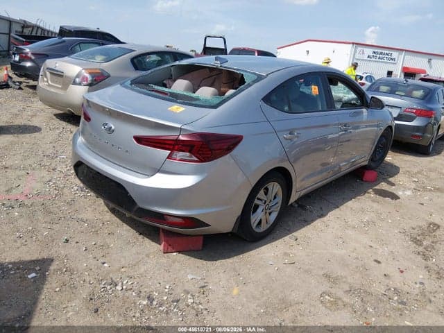 2020 HYUNDAI ELANTRA SEL 4