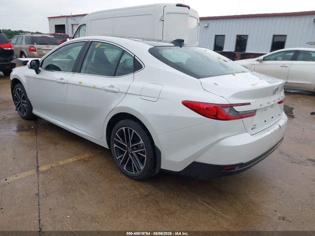 2025 TOYOTA CAMRY XLE 3