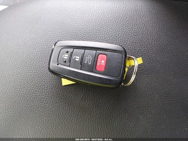2025 TOYOTA RAV4 HYBRID XLE 11