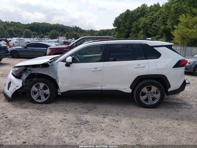 2025 TOYOTA RAV4 HYBRID XLE 15