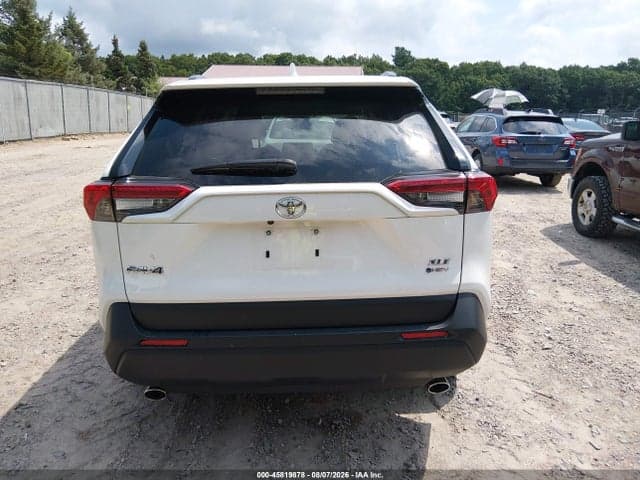 2025 TOYOTA RAV4 HYBRID XLE 17