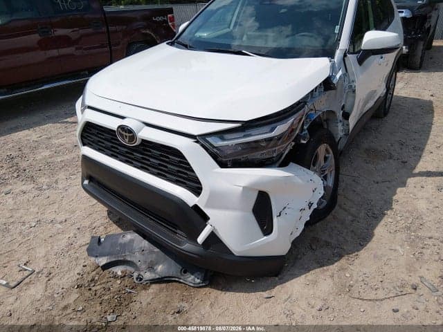 2025 TOYOTA RAV4 HYBRID XLE 18