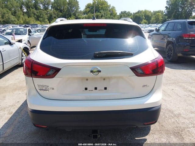 2018 NISSAN ROGUE SPORT SL 16