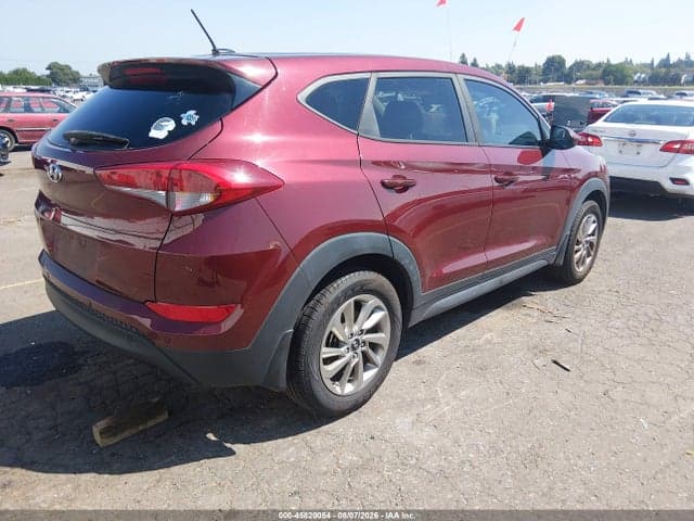 2017 HYUNDAI TUCSON SE 4