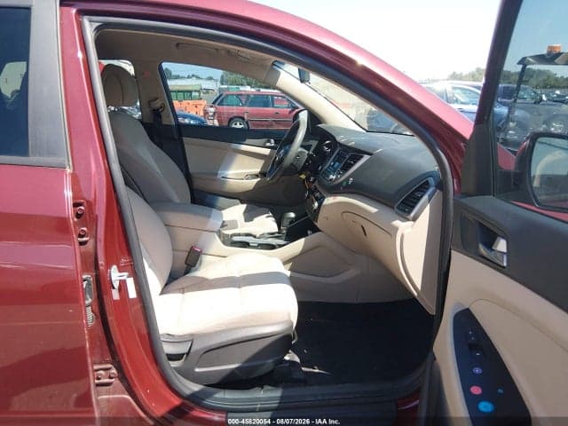 2017 HYUNDAI TUCSON SE 5