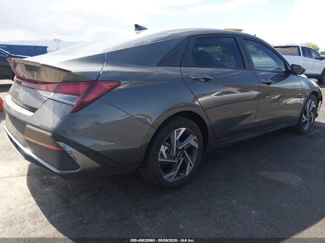 2025 HYUNDAI ELANTRA SEL SPORT 4