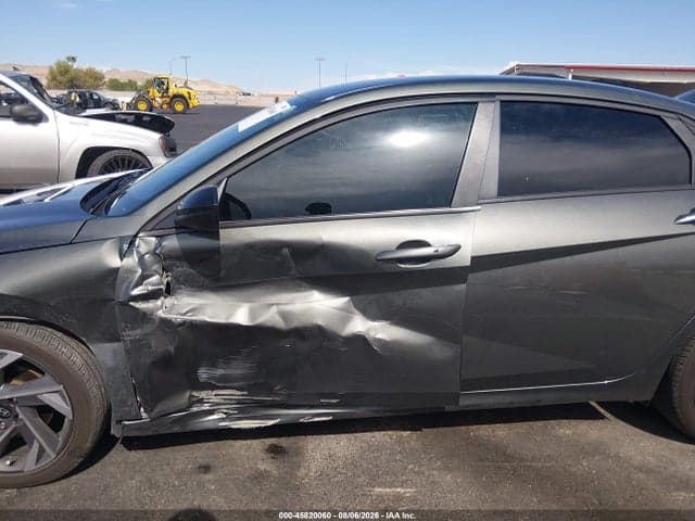 2025 HYUNDAI ELANTRA SEL SPORT 6