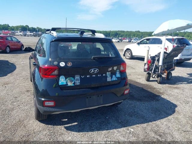 2021 HYUNDAI VENUE SEL 16