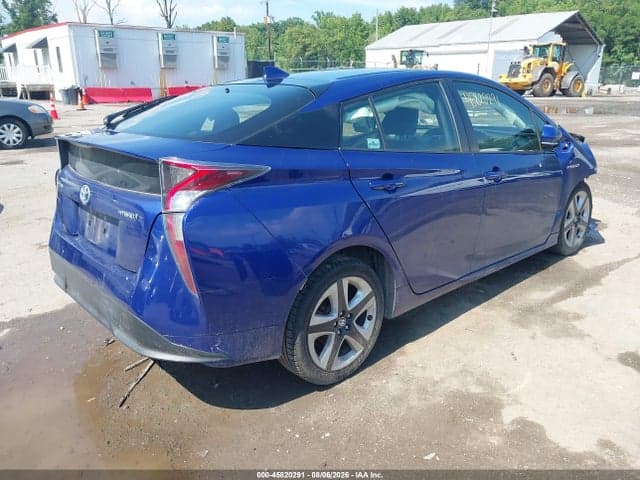 2017 TOYOTA PRIUS THREE TOURING 4