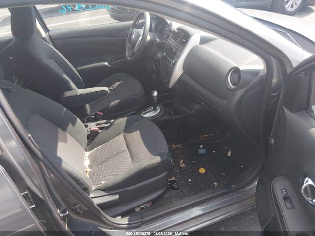 2017 NISSAN VERSA 1.6 SV 5