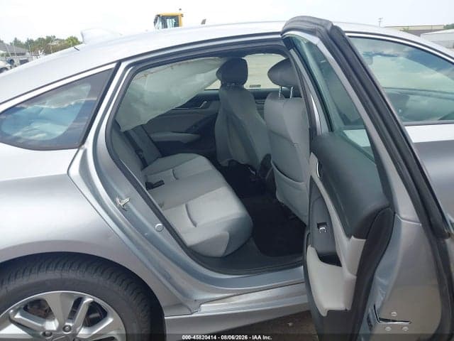 2019 HONDA ACCORD LX 8