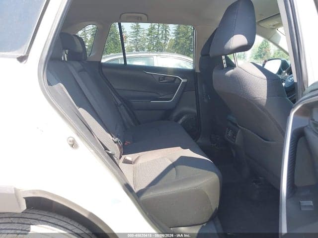 2024 TOYOTA RAV4 LE 8