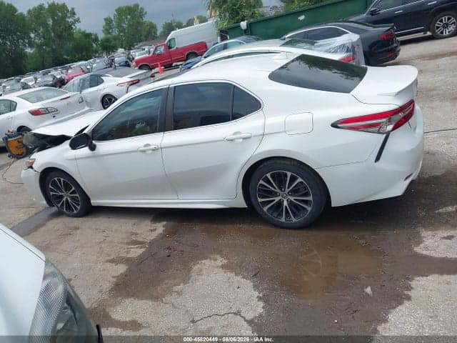 2019 TOYOTA CAMRY SE 15