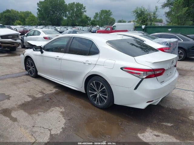 2019 TOYOTA CAMRY SE 3