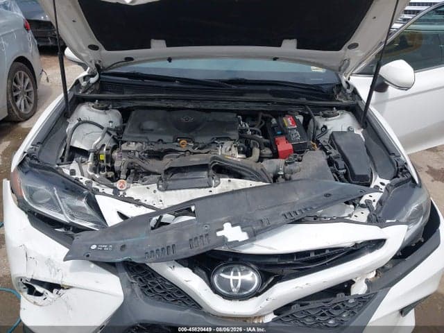 2019 TOYOTA CAMRY SE 10