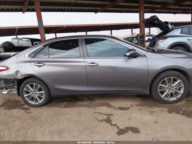 2017 TOYOTA CAMRY SE 14