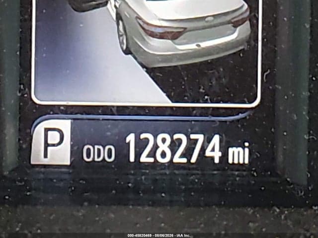 2017 TOYOTA CAMRY SE 16