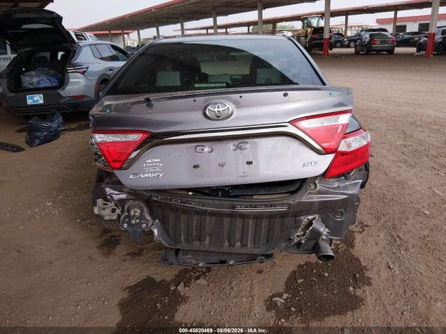 2017 TOYOTA CAMRY SE 6