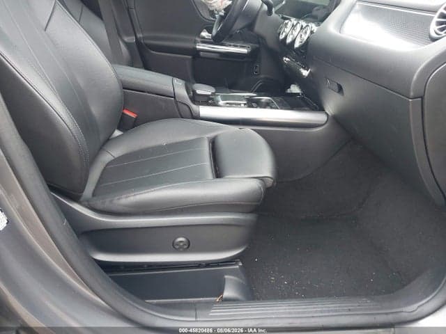 2021 MERCEDES-BENZ GLA 250 5